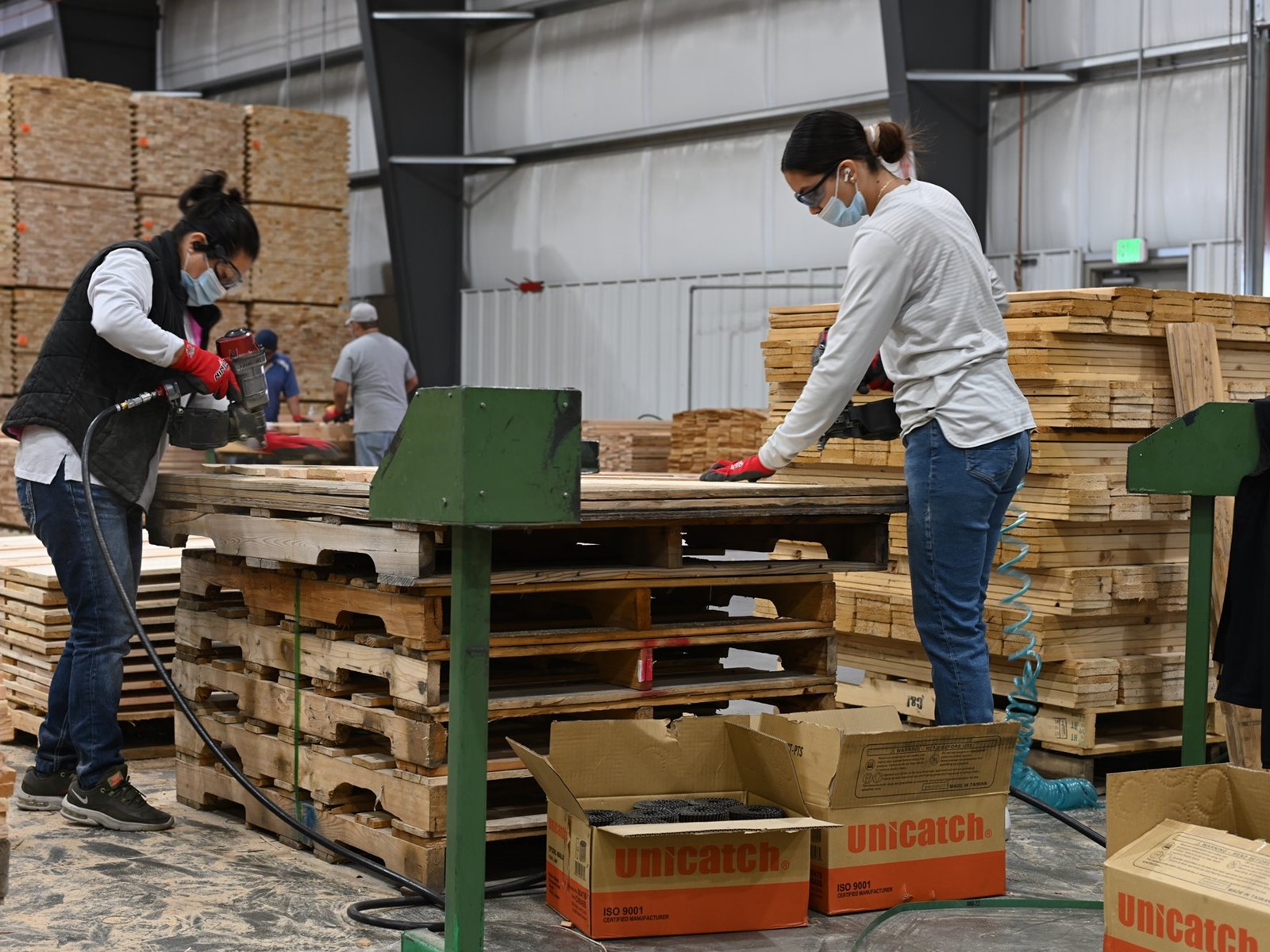 Rebuld Pallets Repaired and Remanufactured Pallets | Challenger Pallet